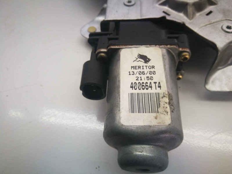 Recambio de elevalunas delantero derecho para renault kangoo (f/kc0) referencia OEM IAM 400370A  2 PINS