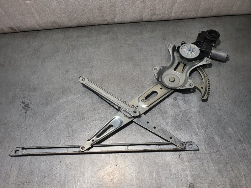 Recambio de elevalunas delantero derecho para toyota prius+ advance referencia OEM IAM SIN REF  ELECTRICO 7 PINES