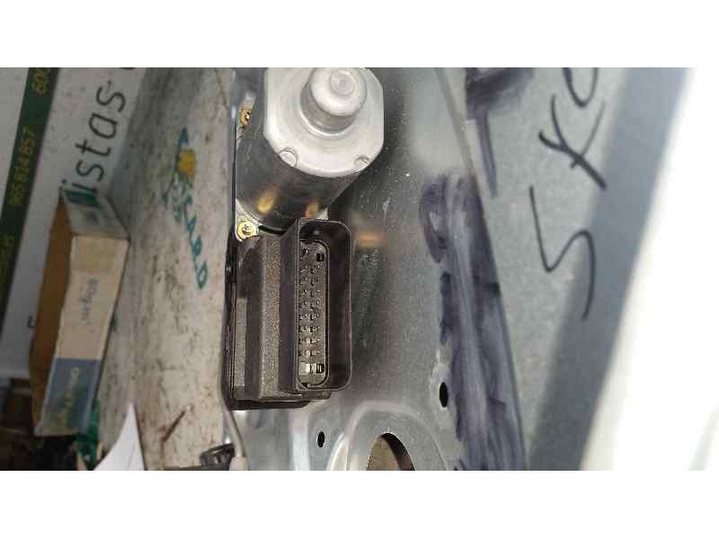 Recambio de elevalunas trasero derecho para skoda superb (3u4) classic referencia OEM IAM 3U5839462  