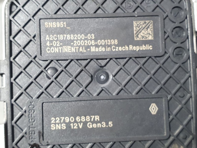 Recambio de sonda lambda para dacia sandero comfort referencia OEM IAM 227906887R A2C18788200 CONTINENTAL