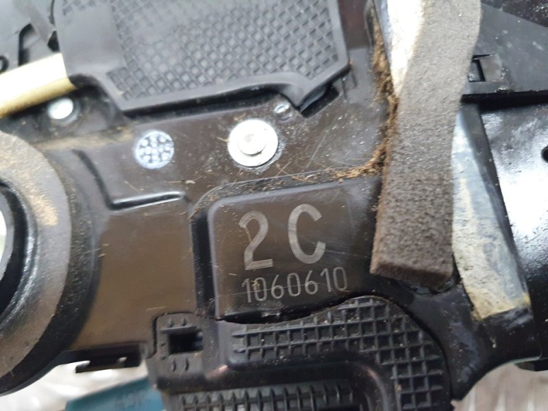 Recambio de cerradura puerta trasera derecha para toyota rav 4 (a3) executive referencia OEM IAM 1060610  