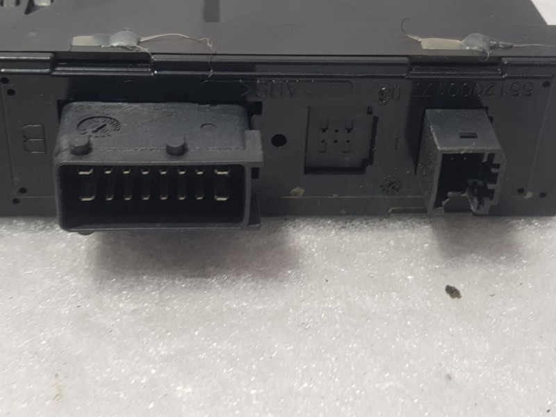 Recambio de motor elevalunas delantero derecho para peugeot 307 (s1) xt referencia OEM IAM 9634457580 990830101 BROSE