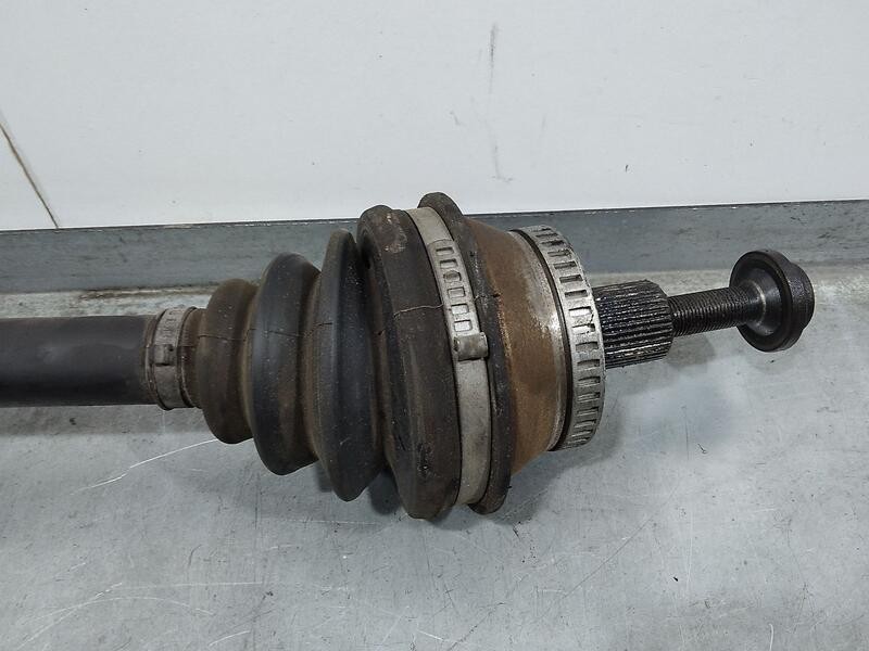 Recambio de transmision delantera izquierda para audi a6 berlina (4b2) 1.9 tdi referencia OEM IAM 4B0407271BA  