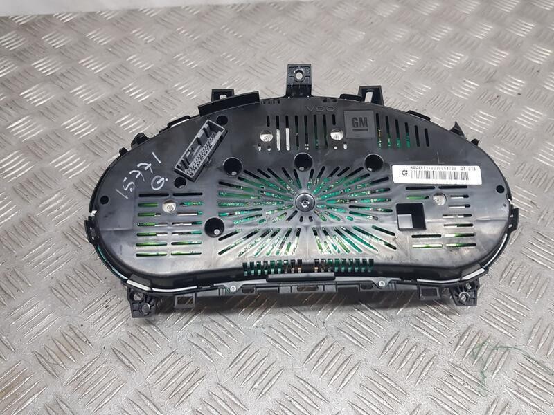 Recambio de cuadro instrumentos para opel mokka excellence referencia OEM IAM 95375174  