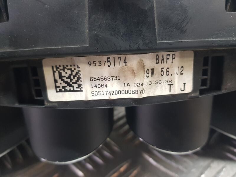 Recambio de cuadro instrumentos para opel mokka excellence referencia OEM IAM 95375174  