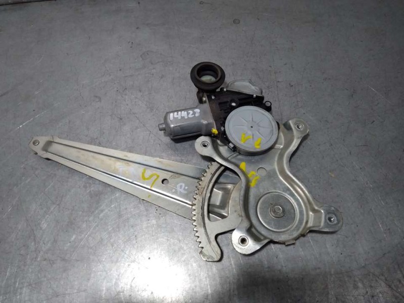 Recambio de elevalunas trasero derecho para toyota land cruiser (j15) vx referencia OEM IAM 6983060160  ELECTRICO 7 PINES