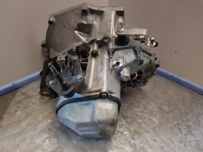 Recambio de caja cambios para peugeot 206+ básico referencia OEM IAM 20CO53 1152025 5VELOCIDADES