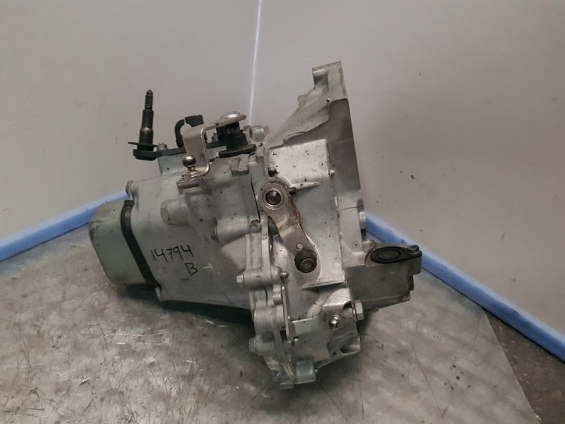 Recambio de caja cambios para peugeot 206+ básico referencia OEM IAM 20CO53 1152025 5VELOCIDADES