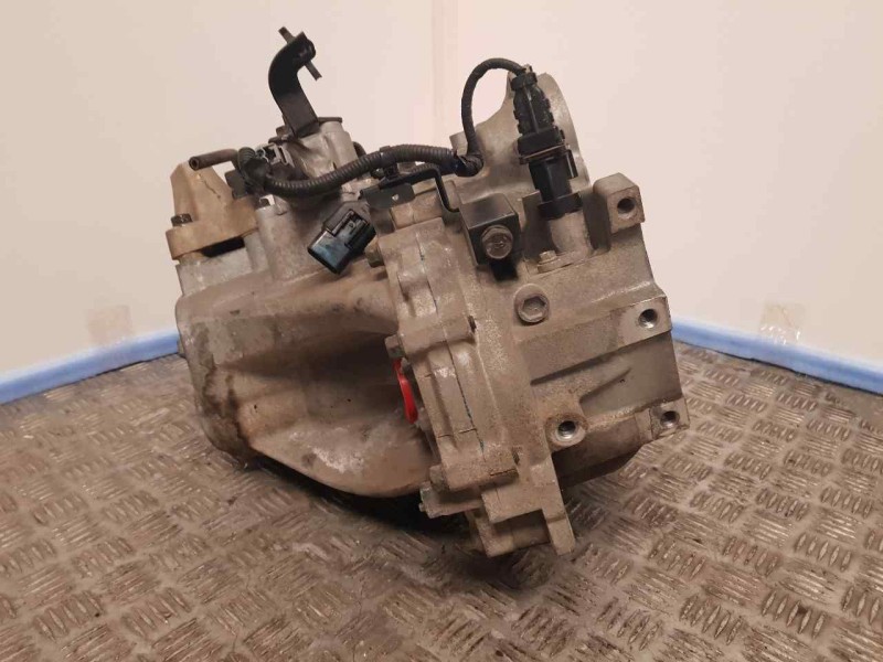 Recambio de caja cambios para kia rio 1.4 active referencia OEM IAM 4300023041 250250 5VELOCIDADES