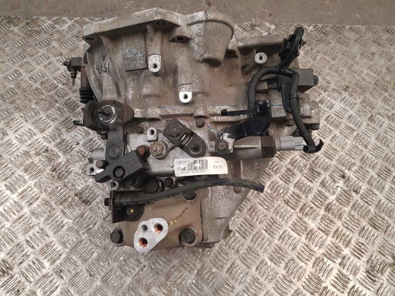 Recambio de caja cambios para kia rio 1.4 active referencia OEM IAM 4300023041 250250 5VELOCIDADES
