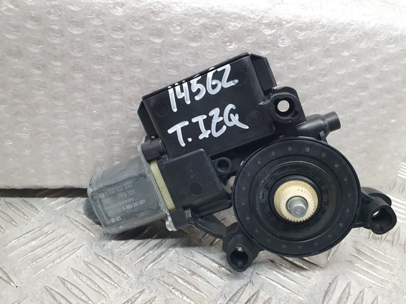 Recambio de motor elevalunas trasero izquierdo para volkswagen polo (6c1) bluemotion referencia OEM IAM 6R0959811AA  