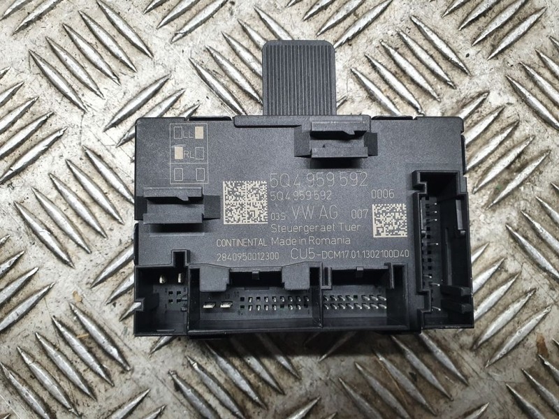 Recambio de modulo electronico para seat leon (5f1) reference referencia OEM IAM 5Q4959592  