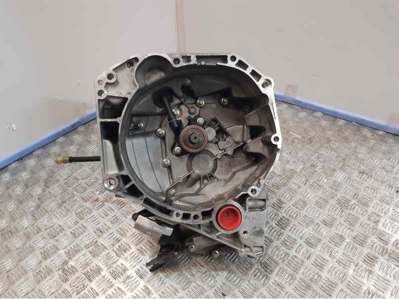 Recambio de caja cambios para dacia sandero stepway referencia OEM IAM JH3336 221166 5VELOCIDADES