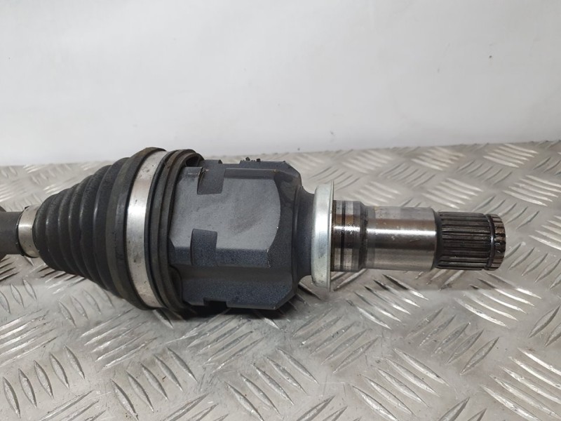 Recambio de transmision delantera derecha para toyota prius+ advance referencia OEM IAM SIN REF  