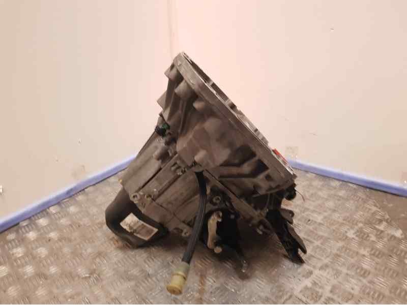 Recambio de caja cambios para dacia sandero stepway referencia OEM IAM JH3336 221166 5VELOCIDADES