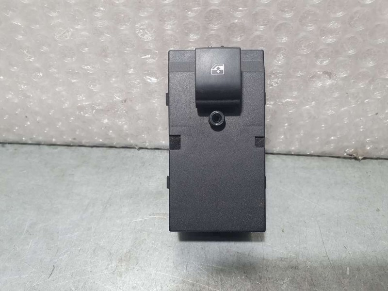 Recambio de mando elevalunas delantero derecho para opel mokka excellence referencia OEM IAM 13301886 211393 