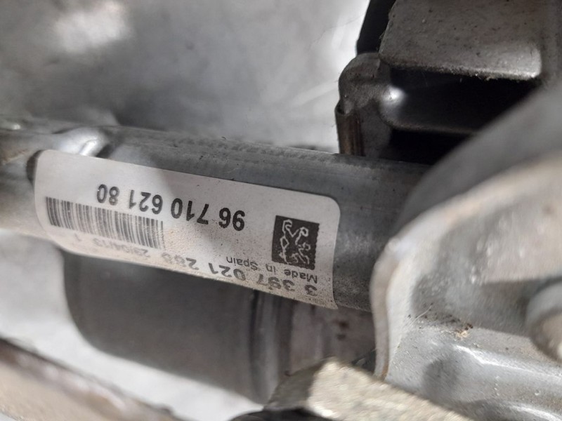 Recambio de motor limpia delantero para peugeot 5008 allure referencia OEM IAM 9671062180 1397220576 BOSCH ISQ