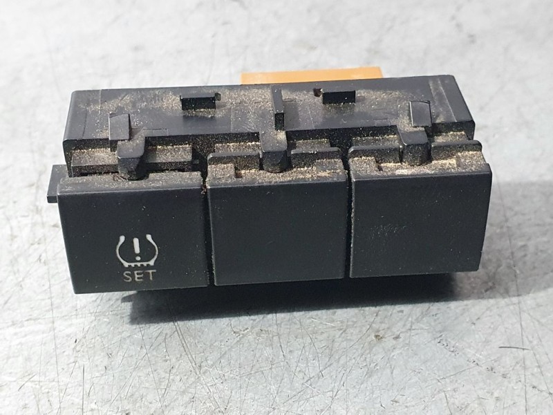 Recambio de interruptor para peugeot 208 access referencia OEM IAM 98029929ZD  