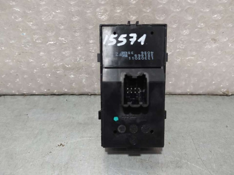 Recambio de mando elevalunas delantero izquierdo para opel mokka excellence referencia OEM IAM 13305011 22915121 