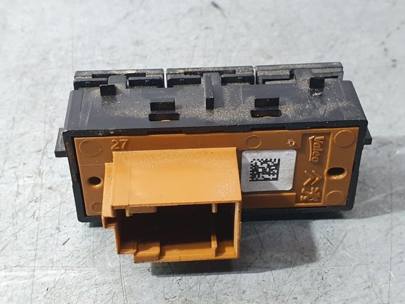 Recambio de interruptor para peugeot 208 access referencia OEM IAM 98029929ZD  