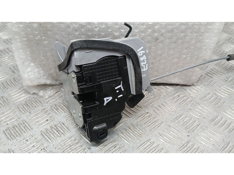 Recambio de cerradura puerta trasera izquierda para hyundai bayon (bc3) 1.2 mpi referencia OEM IAM 81410Q0400  