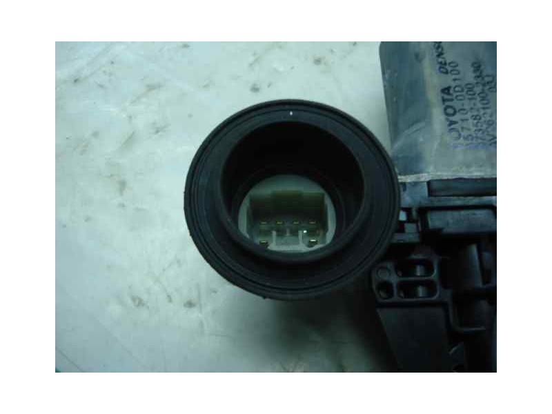 Recambio de elevalunas trasero izquierdo para toyota auris 2.0 d-4d cat referencia OEM IAM  ELECTRICO DENSO