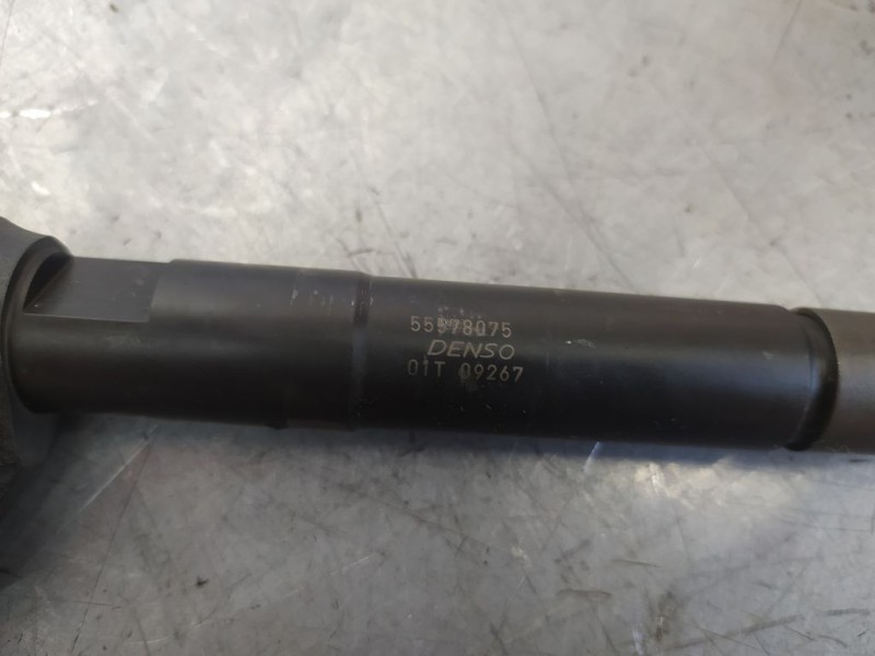 Recambio de inyector para opel astra k lim. 5türig 1.6 cdti dpf referencia OEM IAM 55578075  DENSO