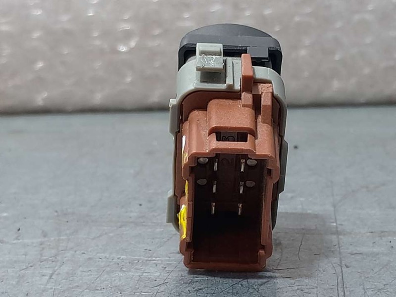 Recambio de mando elevalunas delantero derecho para renault megane ii berlina 3p confort authentique referencia OEM IAM 82001082