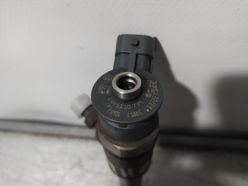 Recambio de inyector para citroën berlingo station wagon 1.6 hdi fap referencia OEM IAM 445110739  BOSCH