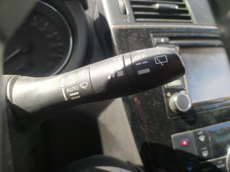 Recambio de mando luces y limpia para nissan pulsar hatchback (c13) 1.5 dci referencia OEM IAM 255604EA2B  