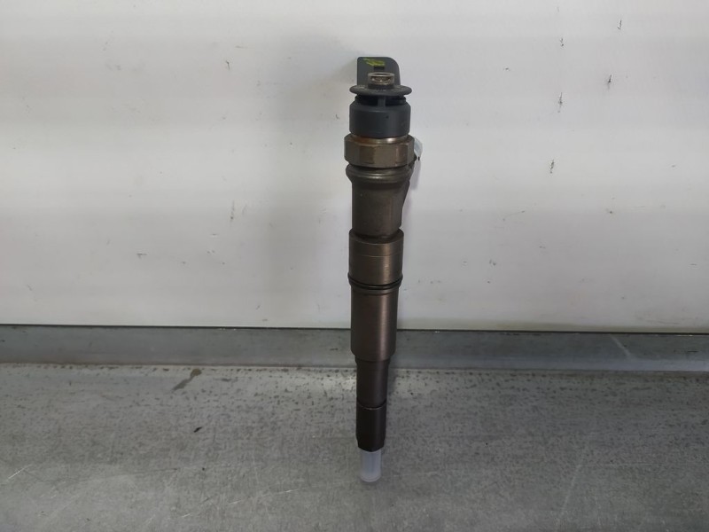 Recambio de inyector para bmw serie 5 berlina (e60) 3.0 turbodiesel cat referencia OEM IAM 7793836 0445110216 BOSCH