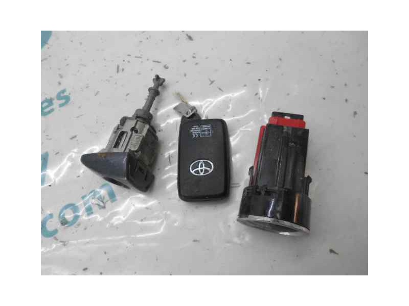 Recambio de juego bombines para toyota iq 2 referencia OEM IAM   