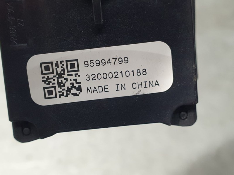 Recambio de mando limpia para chevrolet cruze lt referencia OEM IAM 95994799  