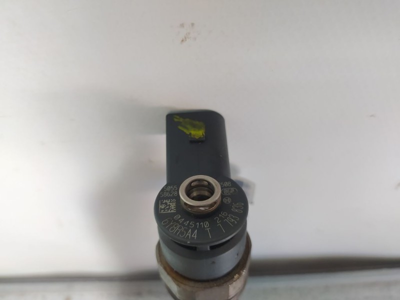 Recambio de inyector para bmw serie 5 berlina (e60) 3.0 turbodiesel cat referencia OEM IAM 7793836 0445110216 BOSCH