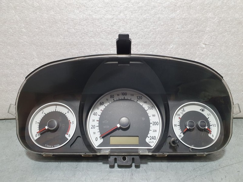 Recambio de cuadro instrumentos para kia cee´d active referencia OEM IAM 940031H270  TOCADO