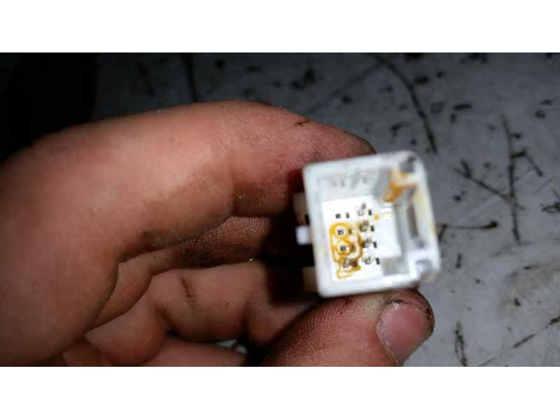 Recambio de retrovisor derecho para dacia logan ambiance referencia OEM IAM  5 PIN ELECTRICO