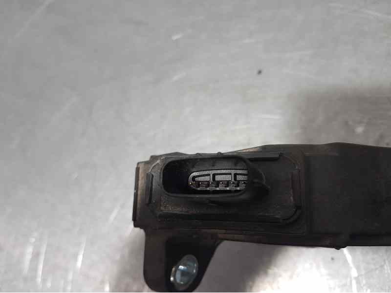 Recambio de potenciometro pedal para toyota auris active referencia OEM IAM 7811002011 51860016070 
