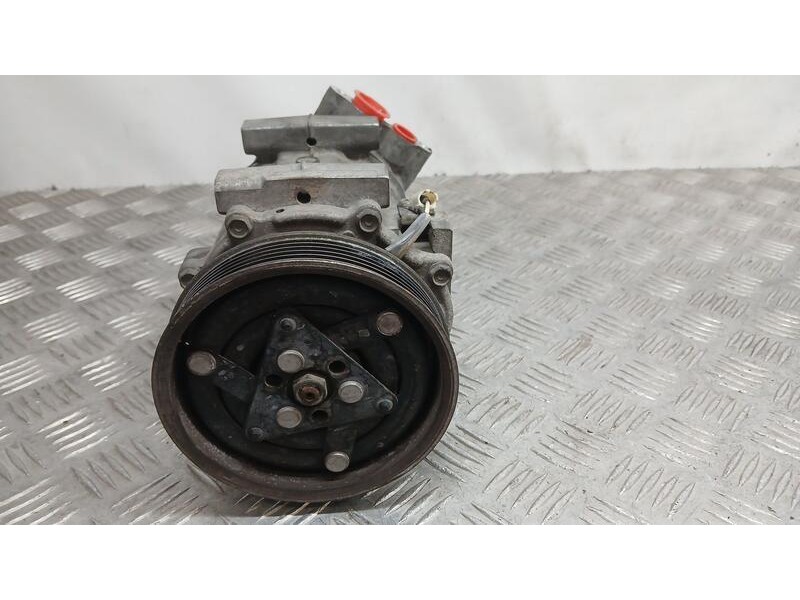 Recambio de compresor aire acondicionado para dacia duster laureate 4x2 referencia OEM IAM 926006229R SANDEN 