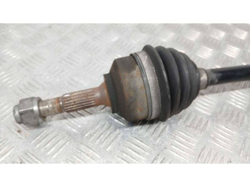 Recambio de transmision delantera izquierda para citroën c3 iii (sx) 1.2 vti 82 lpg referencia OEM IAM 9803019580  