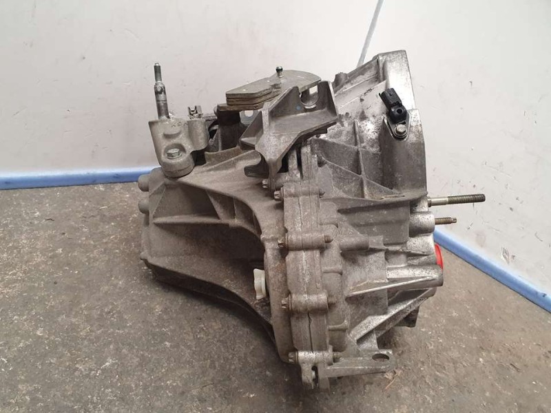 Recambio de caja cambios para renault clio iii confort dynamique referencia OEM IAM TL4002  6VELOCIDADES