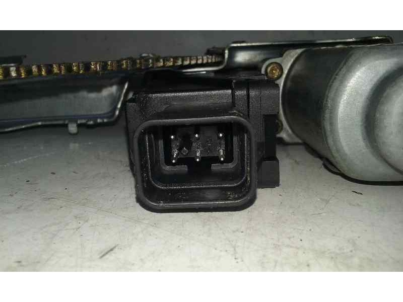 Recambio de elevalunas delantero derecho para opel corsa c club referencia OEM IAM  6 PINS ELECTRICO