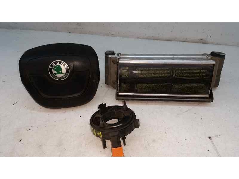 Recambio de kit airbag para skoda octavia berlina (1u2) tour referencia OEM IAM   