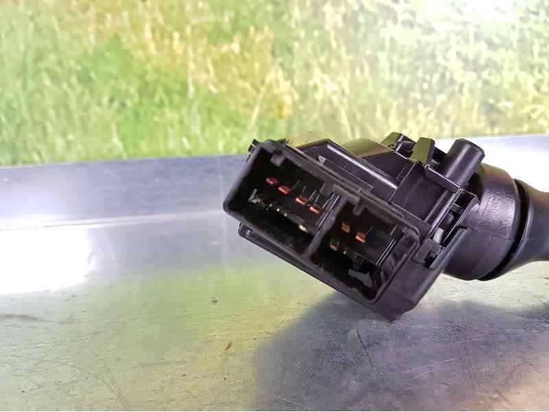 Recambio de mando limpia para toyota auris active referencia OEM IAM 02411 17F582 J99