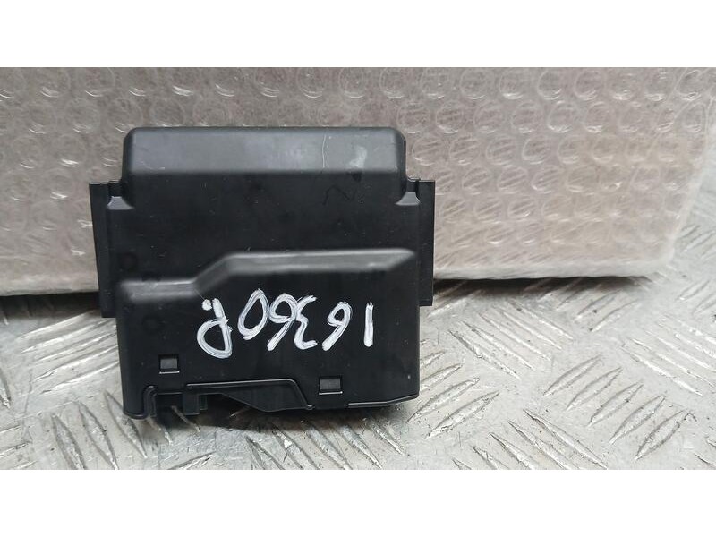 Recambio de modulo electronico para toyota aygo x play referencia OEM IAM 8264470010 3810003200 380925252