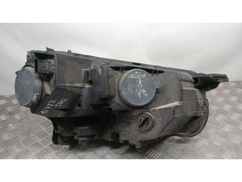 Recambio de faro izquierdo para peugeot rifter 1.5 bluehdi 100 referencia OEM IAM 9816826980 VALEO 2 PATAS ROTAS ROZADO 90146193