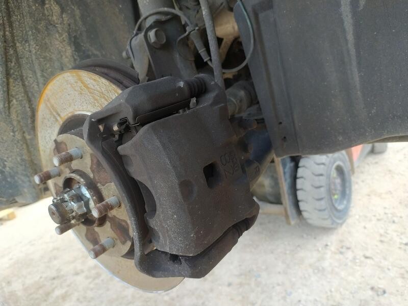 Recambio de pinza freno delantera derecha para nissan pulsar hatchback (c13) 1.5 dci referencia OEM IAM 410013DN0A  