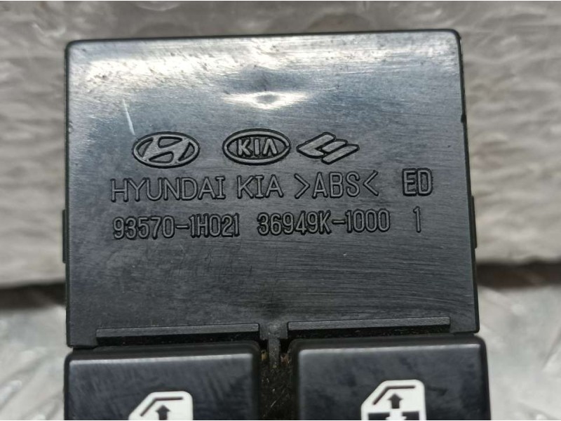 Recambio de mando elevalunas delantero izquierdo para kia cee´d active referencia OEM IAM 935701H021  