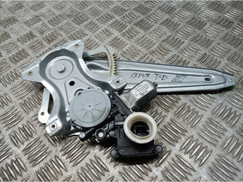 Recambio de elevalunas trasero derecho para toyota auris active referencia OEM IAM 8572002440B  ELECTRICO