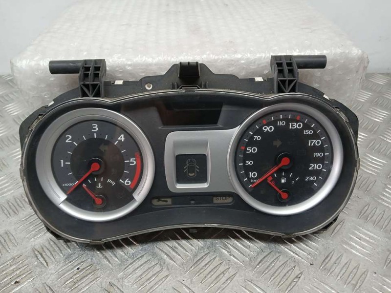 Recambio de cuadro instrumentos para renault clio iii confort dynamique referencia OEM IAM 8200582705G VP5RQF14B115BK3 VISTEON