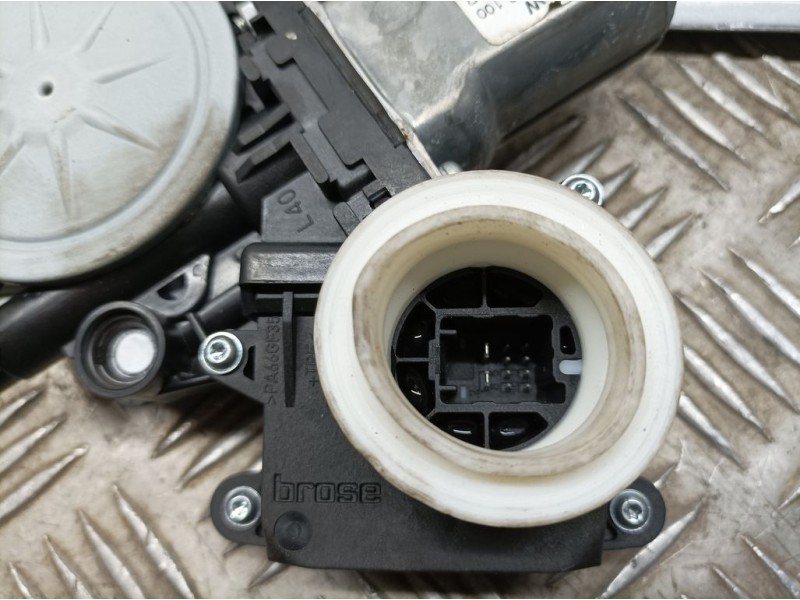 Recambio de elevalunas trasero derecho para toyota auris active referencia OEM IAM 8572002440B  ELECTRICO